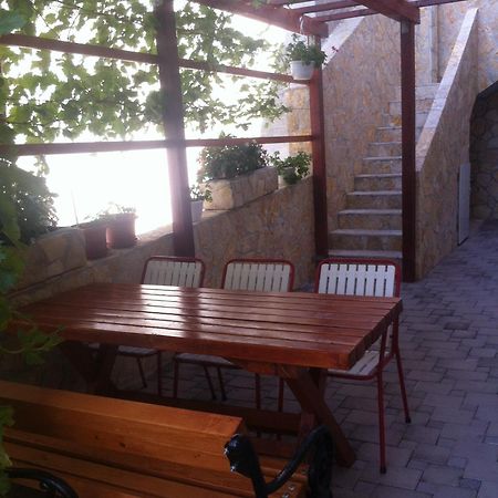 Apartments Nedo Dalmatia Оміш Екстер'єр фото