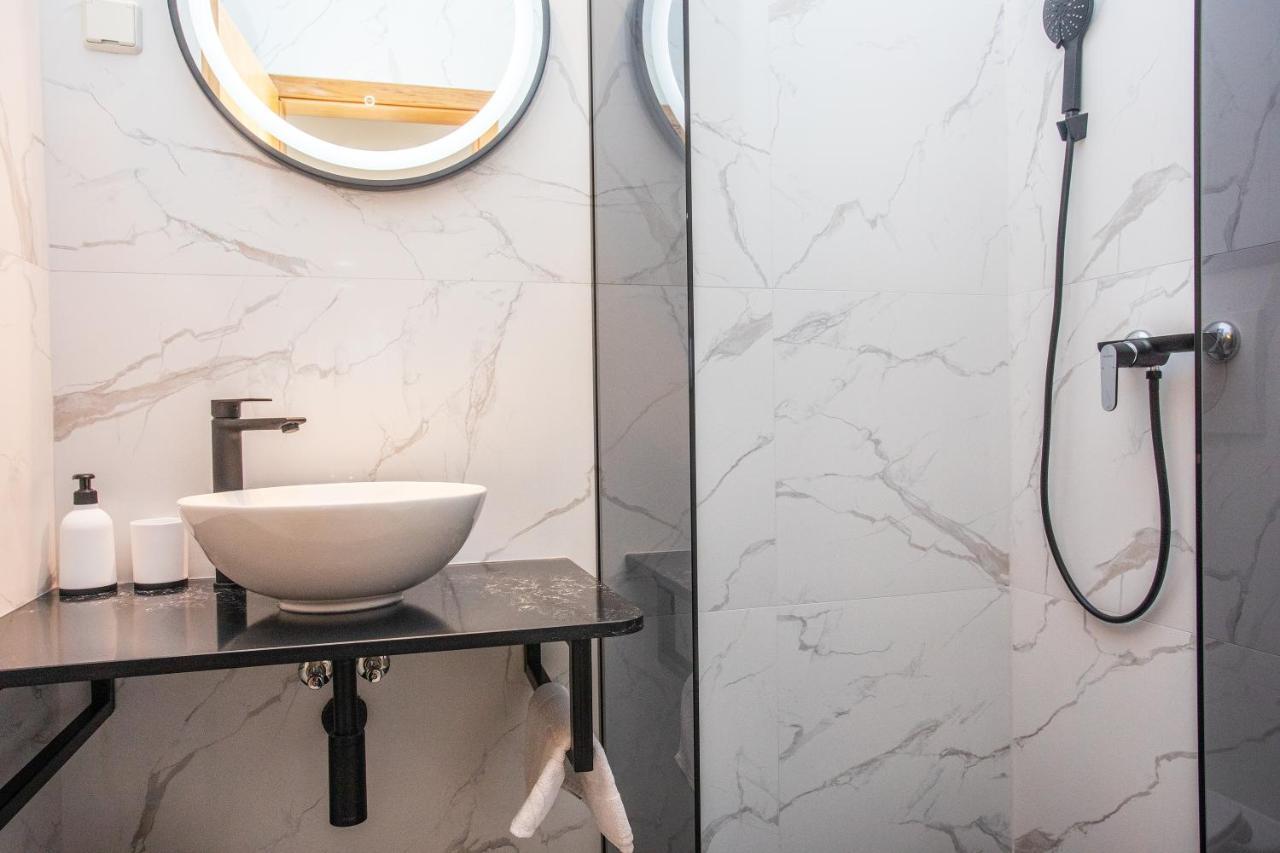 Apartments Nedo Dalmatia Оміш Екстер'єр фото