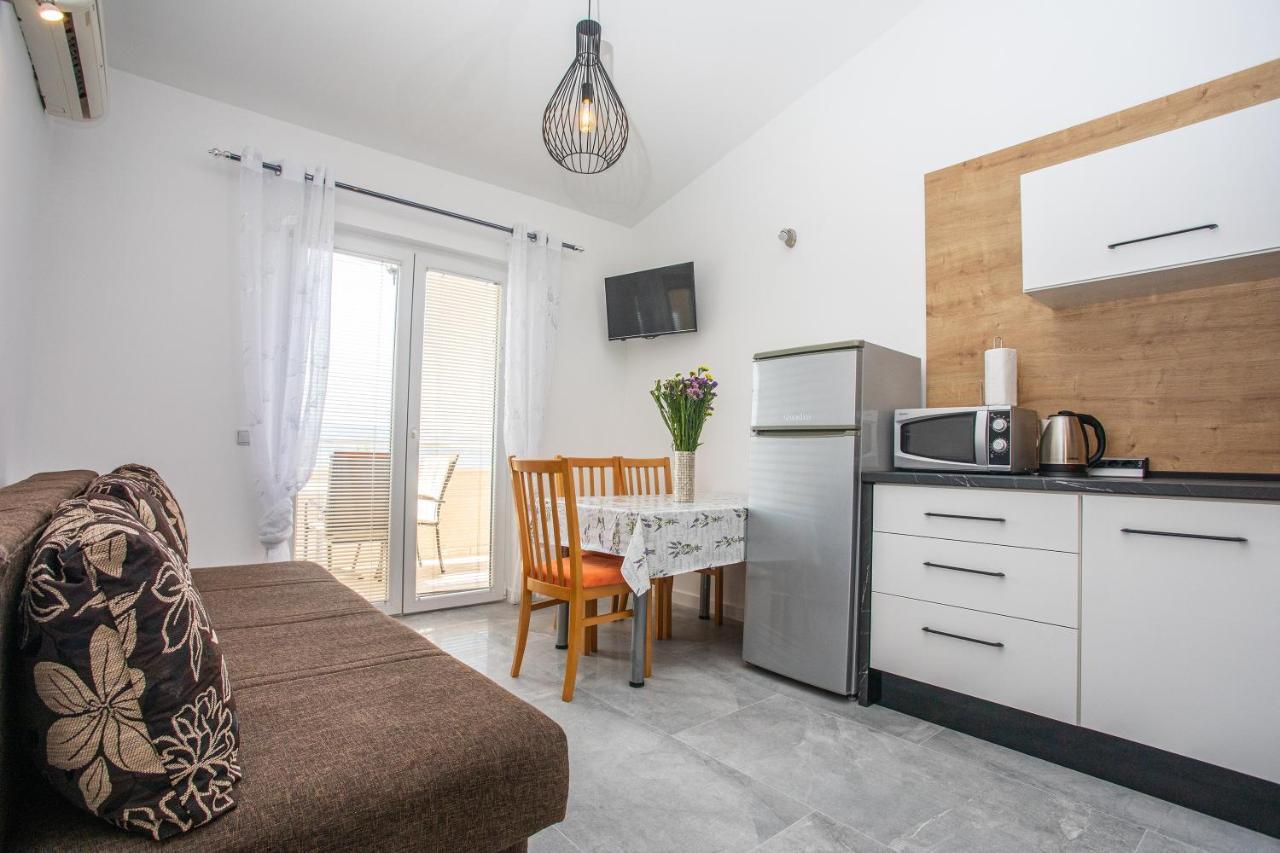 Apartments Nedo Dalmatia Оміш Екстер'єр фото