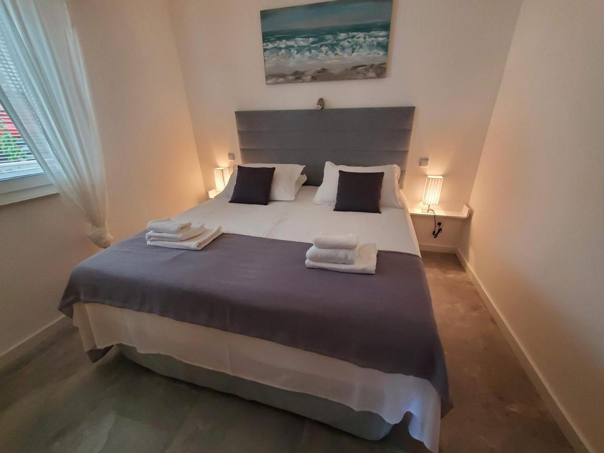 Apartments Nedo Dalmatia Оміш Екстер'єр фото