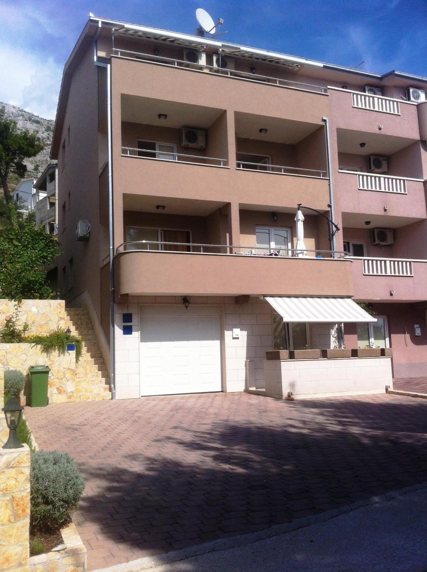 Apartments Nedo Dalmatia Оміш Екстер'єр фото